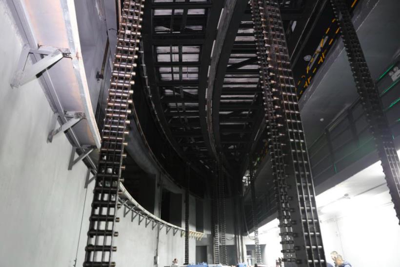 舞臺升降機設計中安全性能的考慮